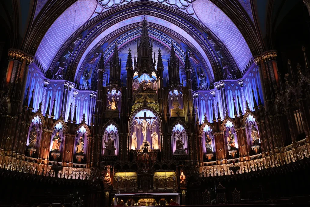 Le chœur de Notre-Dame de Montréal, photographié en février 2025.