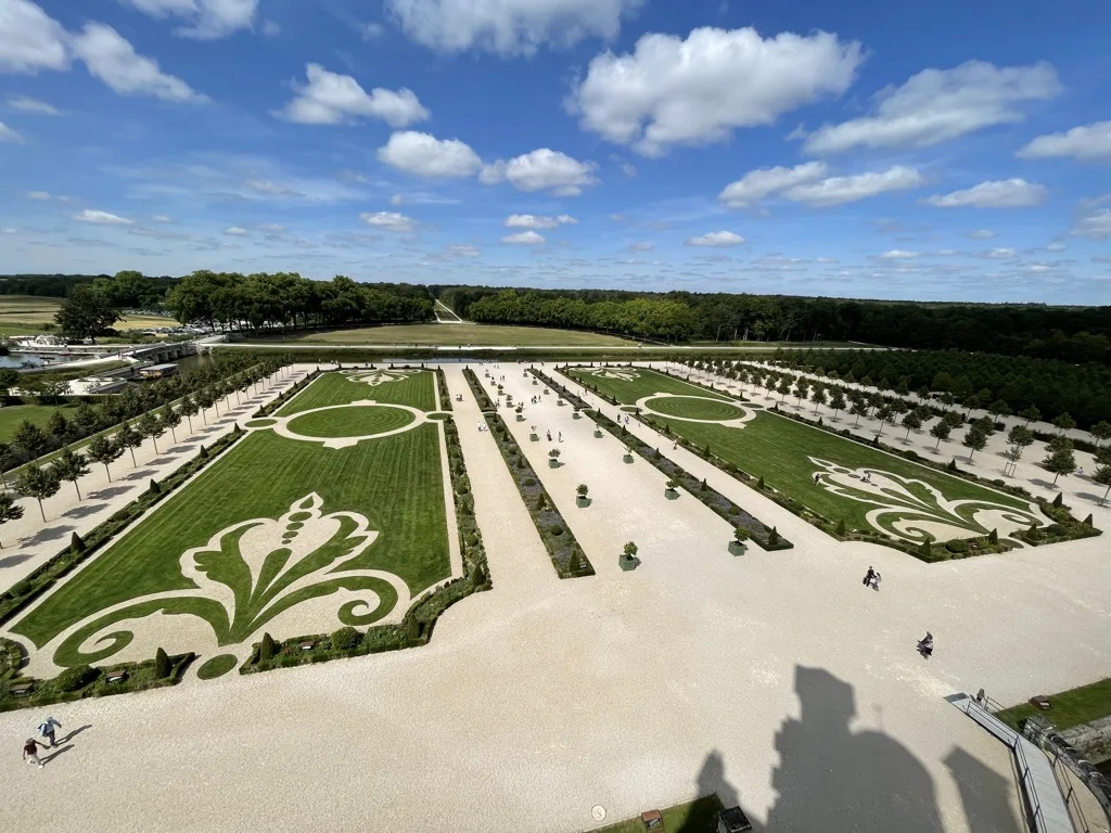 Les jardins à la française, photographiés depuis les hauteurs.