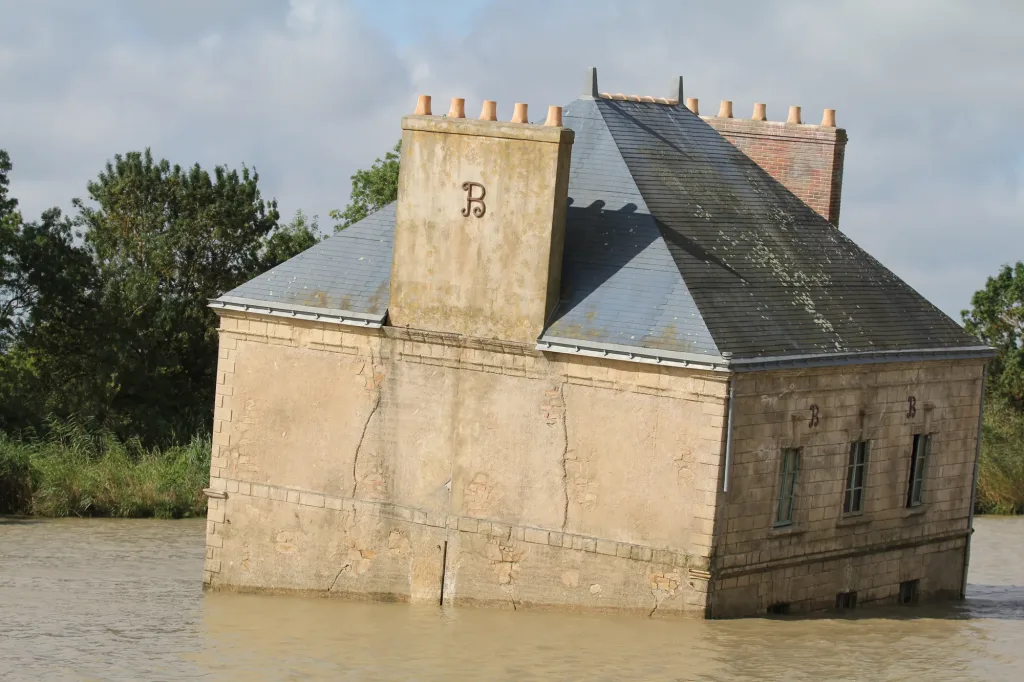La Maison dans la Loire, de Jean-Luc Courcoult, à Couëron.